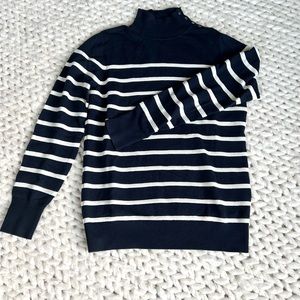 NWOT Banana Republic mock neck sweater